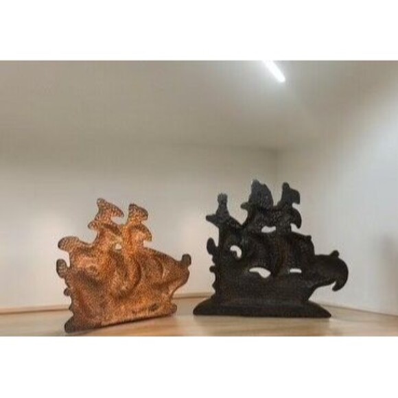 Vintage Cast Iron Spanish Galleon Bookends,Sailing Ship Bookends or door stops - Picture 3 of 4